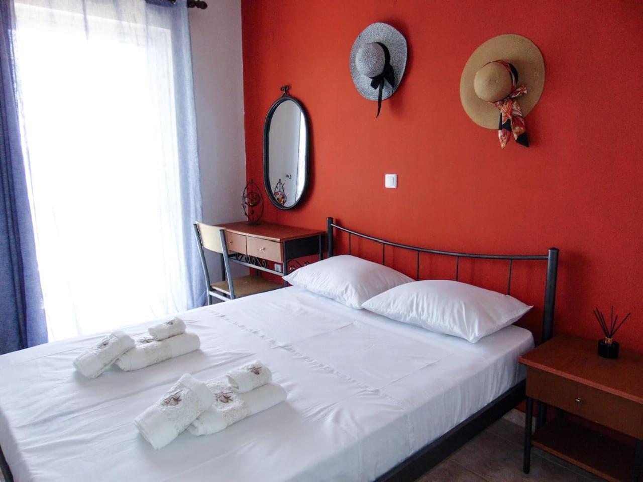 Ferienwohnung The Orange Cactus Sparta Exterior foto